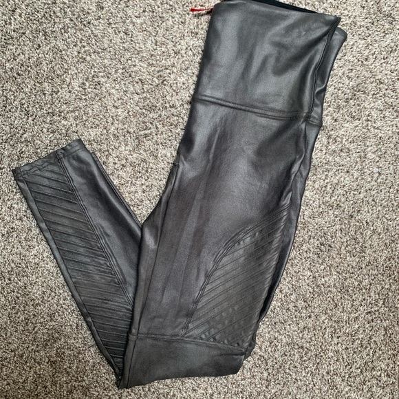 SPANX Pants - Spanx faux leather leggings (xl)